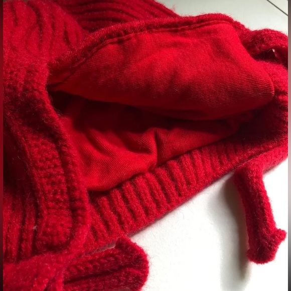 Red Apple Knitted Beanie - Picture 5 of 10